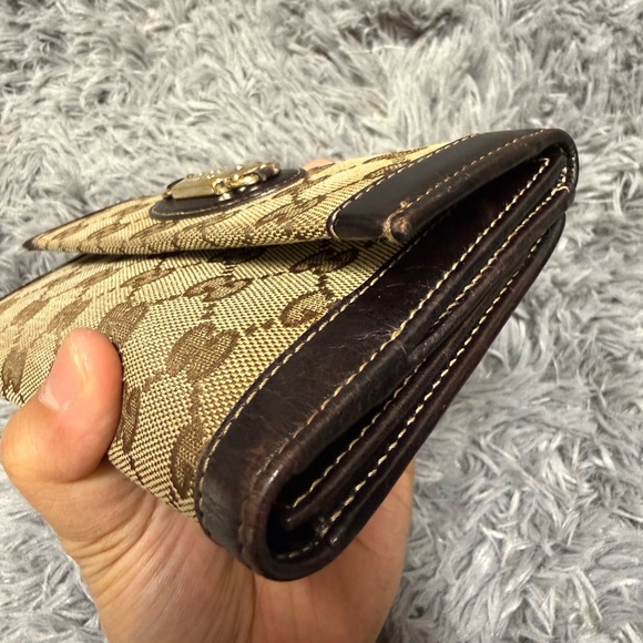 Classic Gucci Monogram Wallet - Picture 7 of 16